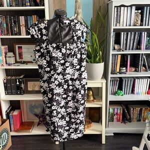Sandra Darren Monochrome Floral Dress